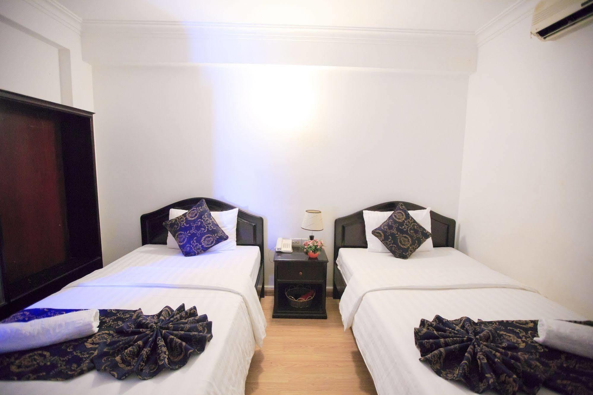 Pho Bien Hotel Nha Trang Buitenkant foto