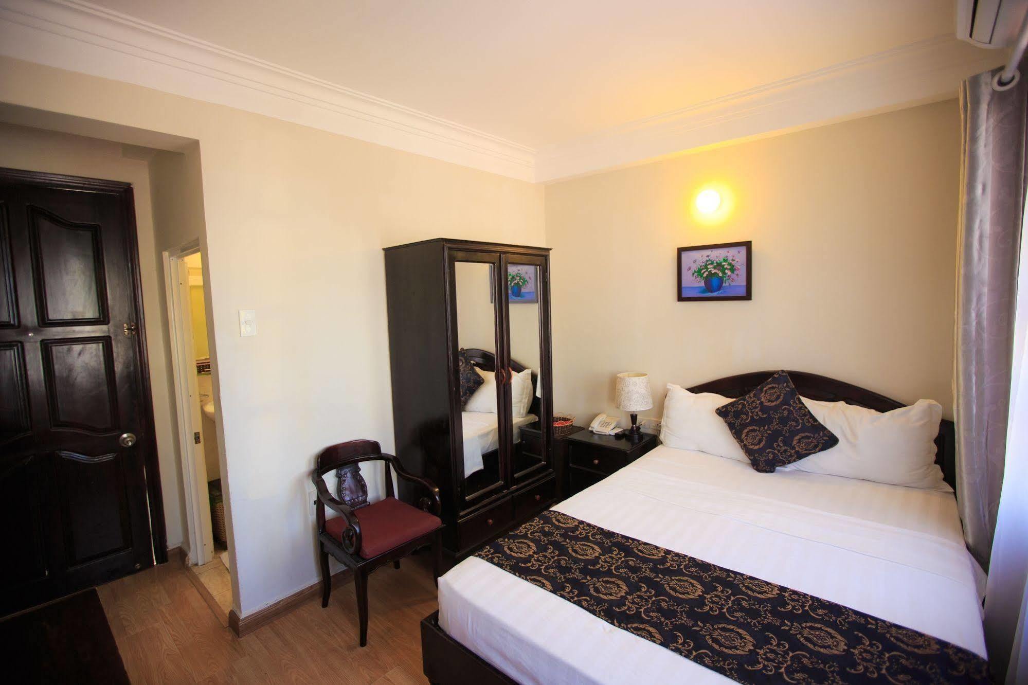 Pho Bien Hotel Nha Trang Buitenkant foto